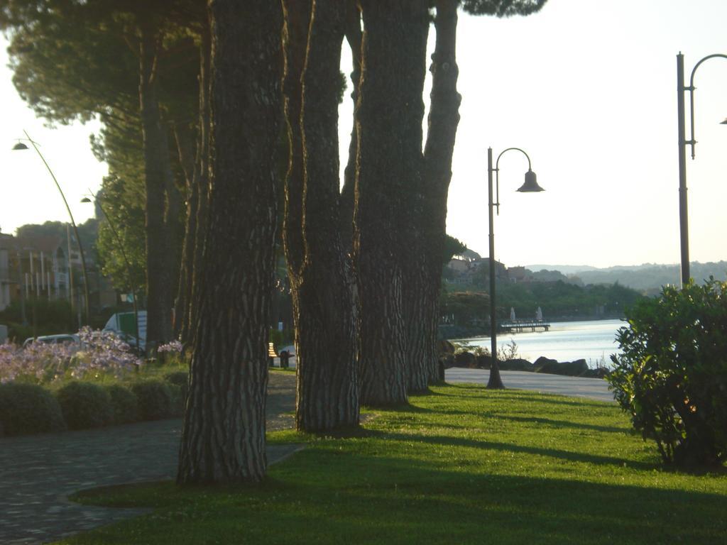 Relax In Piazzetta Casa E Appartamento Per Vacanze Trevignano Romano Exteriér fotografie